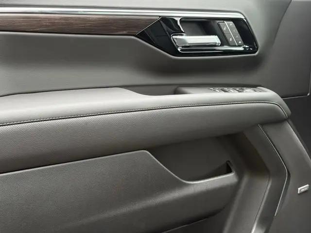 2026 Chevrolet Tahoe 4WD Premier