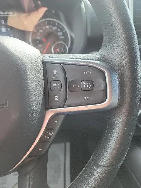 2026 Ram 1500 Express Crew Cab 4x4 57 Box