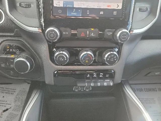 2026 Ram 1500 Express Crew Cab 4x4 57 Box