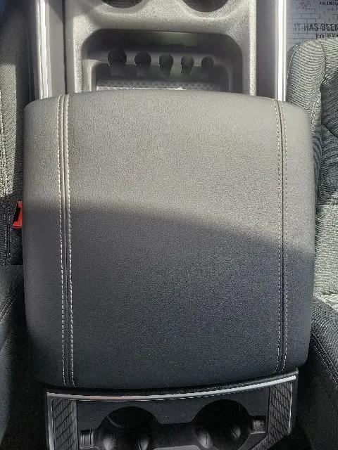 2026 Ram 1500 Express Crew Cab 4x4 57 Box