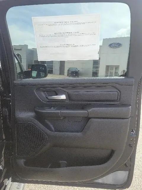 2026 Ram 1500 Express Crew Cab 4x4 57 Box
