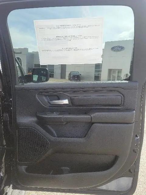 2026 Ram 1500 Express Crew Cab 4x4 57 Box