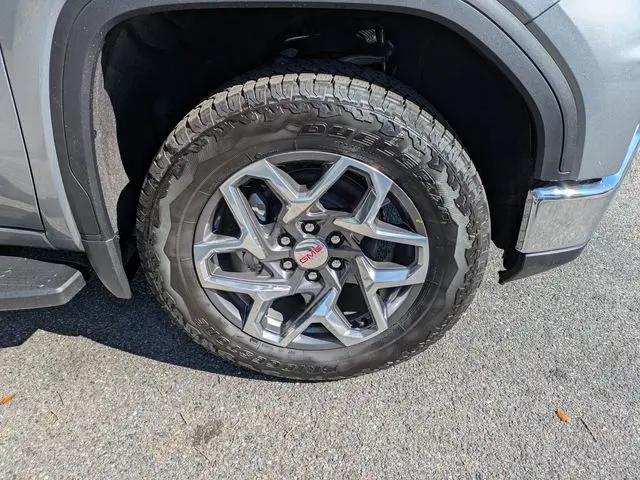 2026 GMC Sierra 1500 Crew Cab, Short Bed, SLT, 4WD
