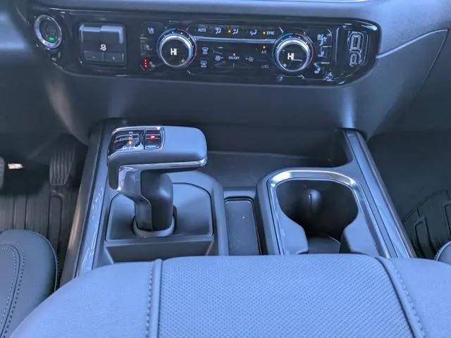 2026 GMC Sierra 1500 Crew Cab, Short Bed, SLT, 4WD