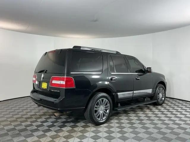2011 Lincoln Navigator Standard