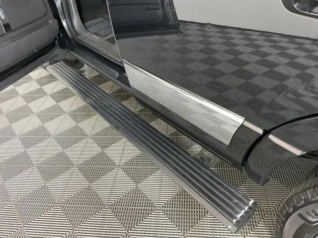 2011 Lincoln Navigator Standard