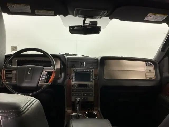 2011 Lincoln Navigator Standard