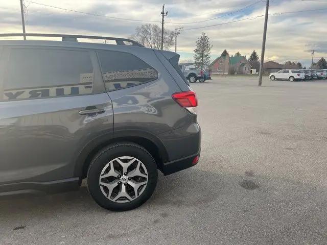 2022 Subaru Forester Premium