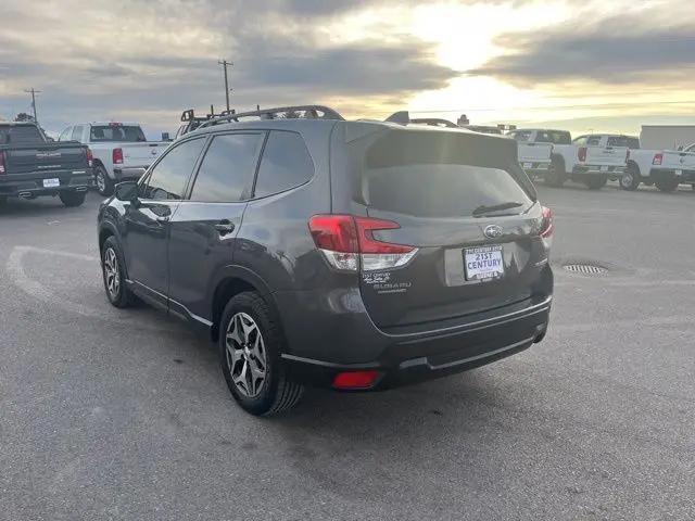 2022 Subaru Forester Premium