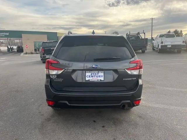 2022 Subaru Forester Premium