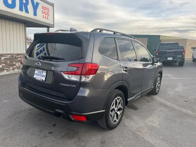 2022 Subaru Forester Premium