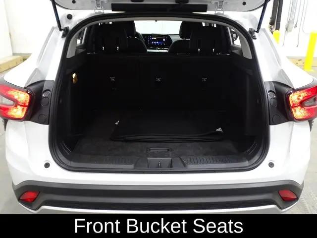2024 Chevrolet Trax FWD LT