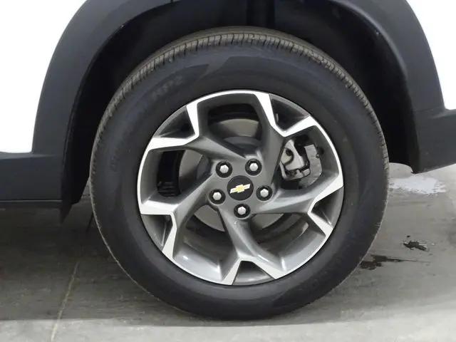 2024 Chevrolet Trax FWD LT