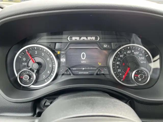 2026 Ram 1500 Big Horn Crew Cab 4x4 5'7" Box