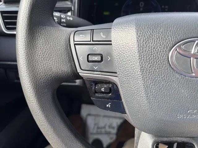 2025 Toyota Camry LE