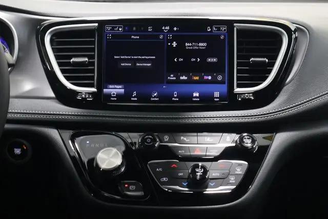 2026 Chrysler Pacifica Select AWD