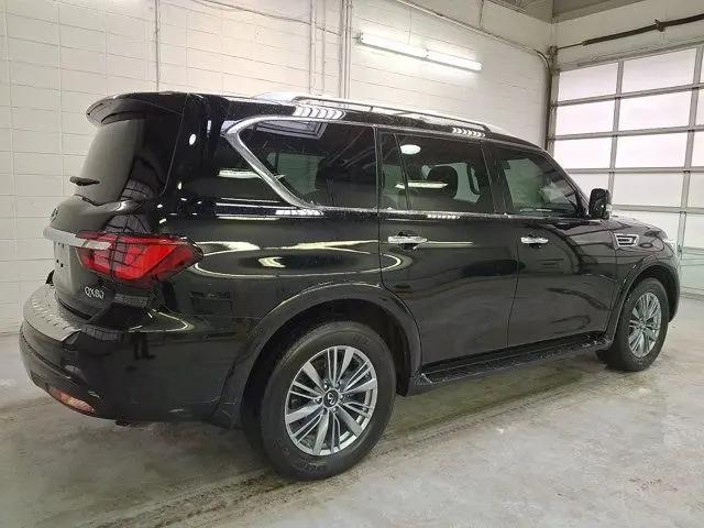 2023 INFINITI QX80 LUXE AWD