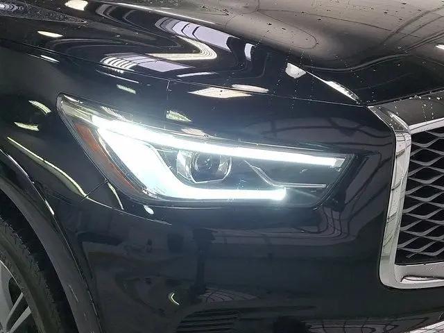 2023 INFINITI QX80 LUXE AWD