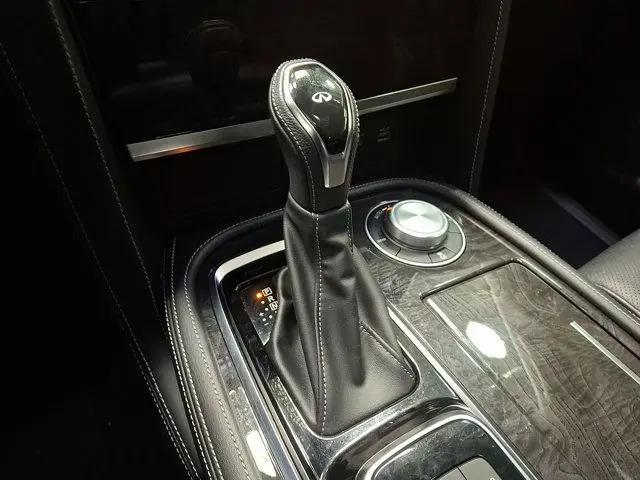 2023 INFINITI QX80 LUXE AWD