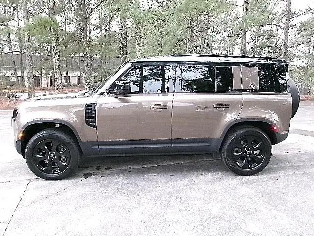 2024 Land Rover Defender 110 P400 S