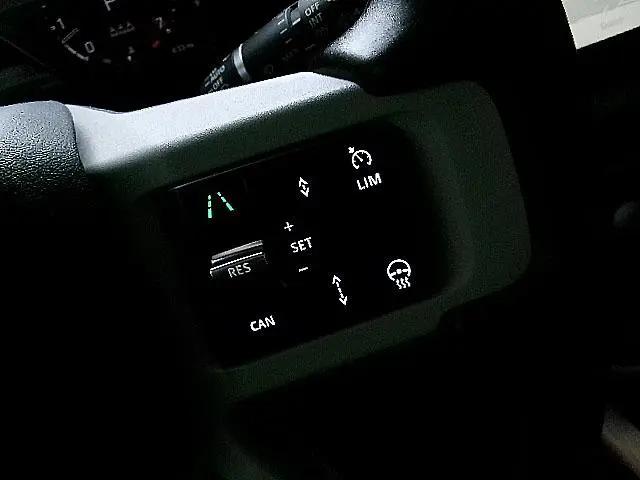 2024 Land Rover Defender 110 P400 S