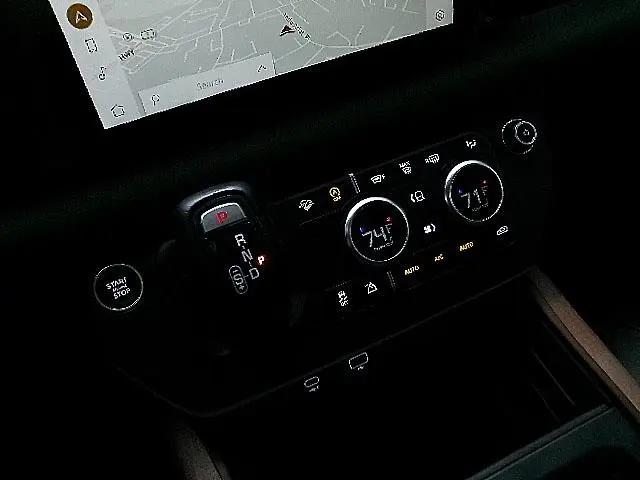 2024 Land Rover Defender 110 P400 S