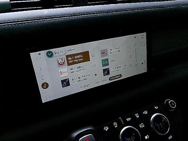 2024 Land Rover Defender 110 P400 S