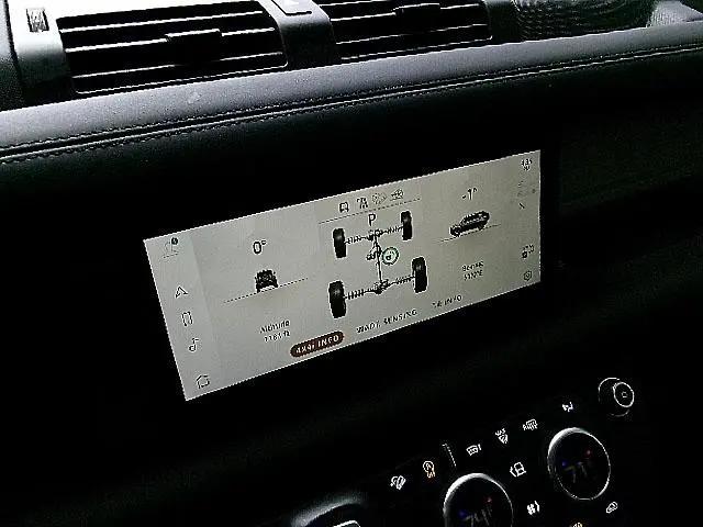 2024 Land Rover Defender 110 P400 S