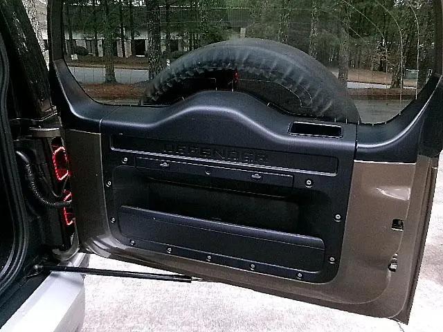 2024 Land Rover Defender 110 P400 S