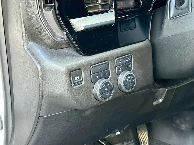 2025 Chevrolet Silverado 2500HD 4WD Crew Cab Standard Bed LT