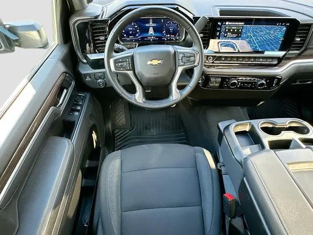 2025 Chevrolet Silverado 2500HD 4WD Crew Cab Standard Bed LT