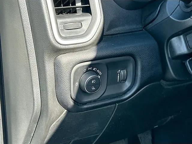 2024 Ram 3500 Big Horn Crew Cab 4x4 8' Box