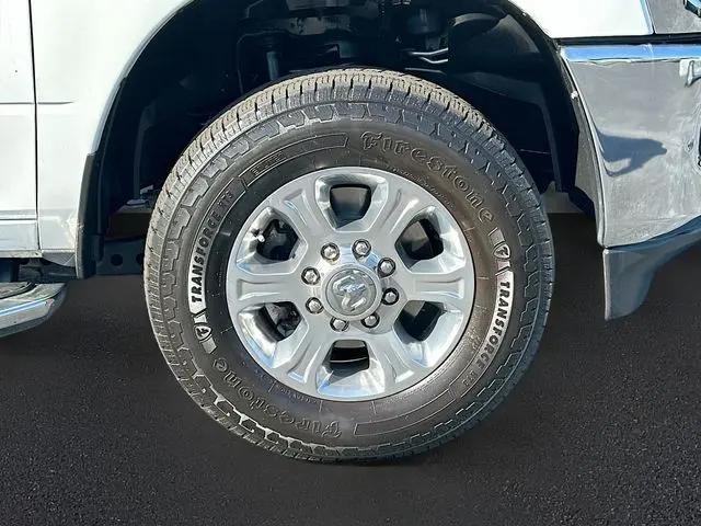 2024 Ram 3500 Big Horn Crew Cab 4x4 8' Box