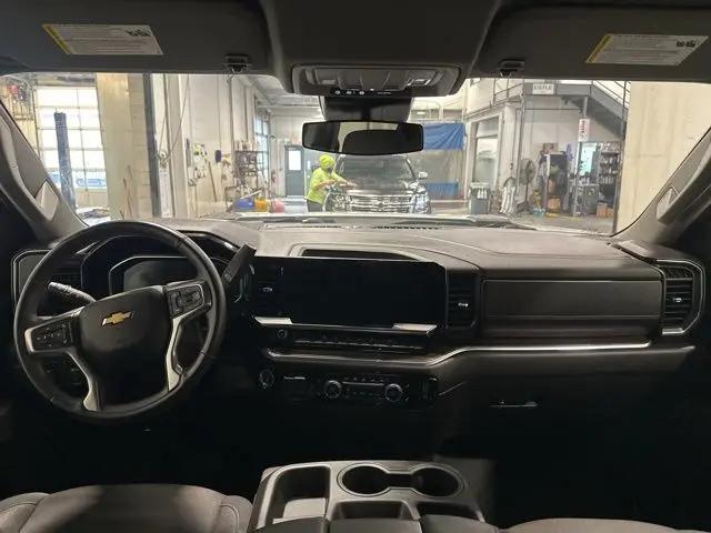 2025 Chevrolet Silverado 2500HD 4WD Crew Cab Standard Bed LT