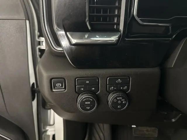 2025 Chevrolet Silverado 2500HD 4WD Crew Cab Standard Bed LT