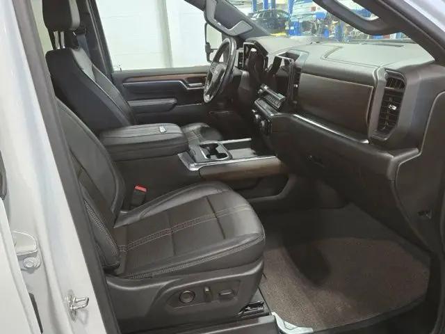 2025 Chevrolet Silverado 3500HD 4WD Crew Cab Standard Bed High Country
