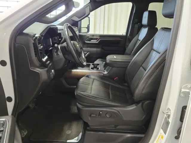 2025 Chevrolet Silverado 3500HD 4WD Crew Cab Standard Bed High Country