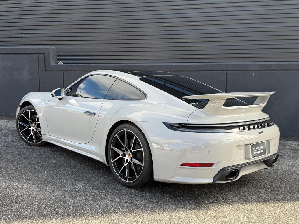 /2025 Porsche 911