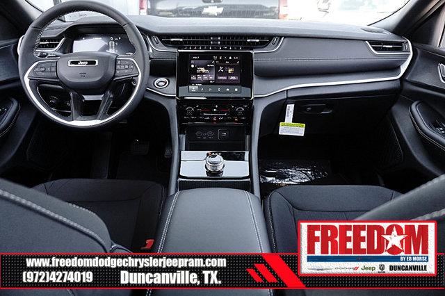 2026 Jeep Grand Cherokee Altitude 4x2