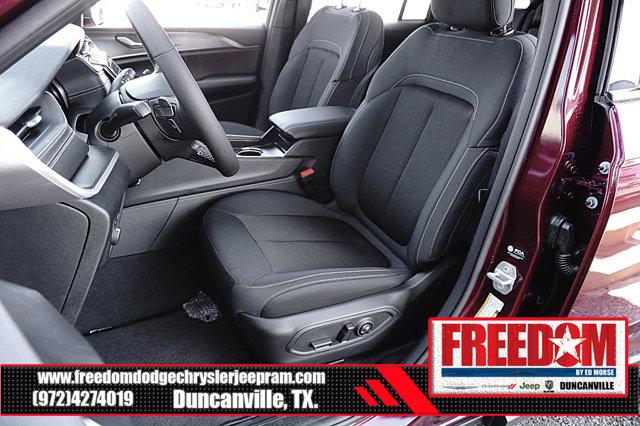 2026 Jeep Grand Cherokee Altitude 4x2