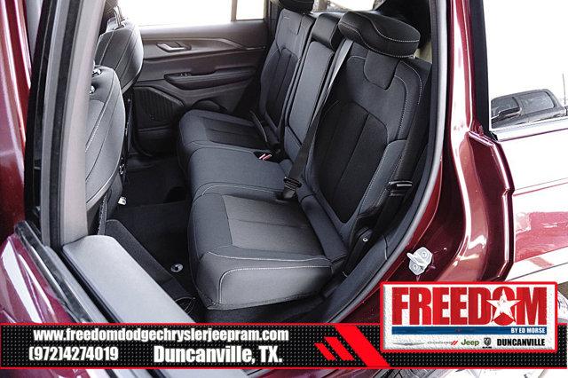 2026 Jeep Grand Cherokee Altitude 4x2