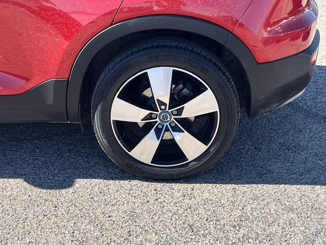 2021 Volvo XC40 T5 Momentum
