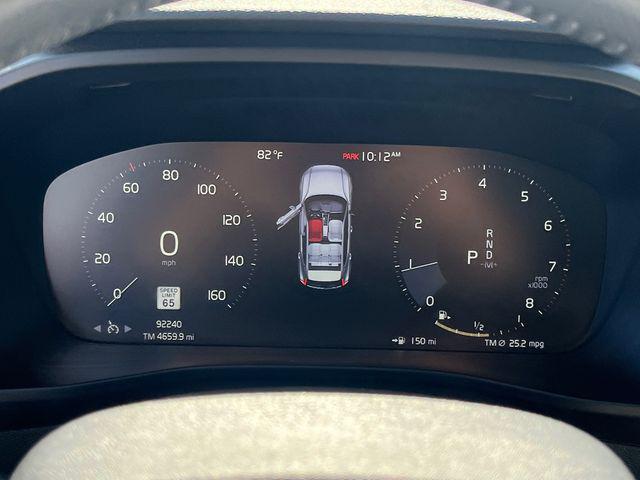 2021 Volvo XC40 T5 Momentum