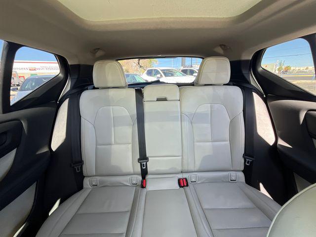 2021 Volvo XC40 T5 Momentum