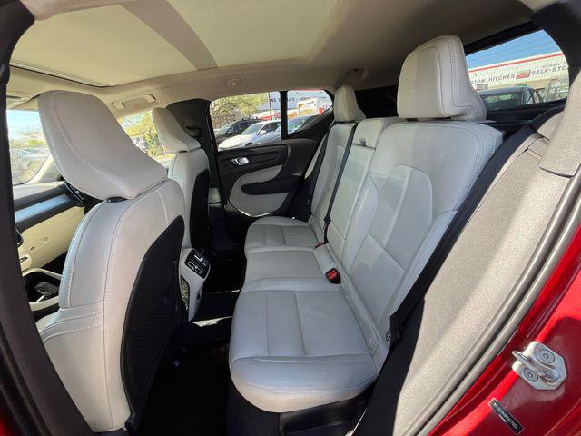 2021 Volvo XC40 T5 Momentum