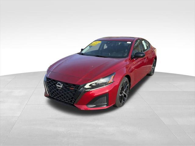 2025 Nissan Altima SR FWD