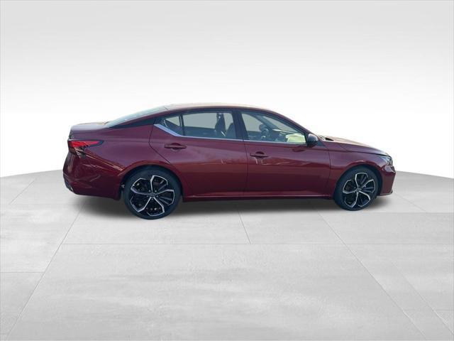 2025 Nissan Altima SR FWD