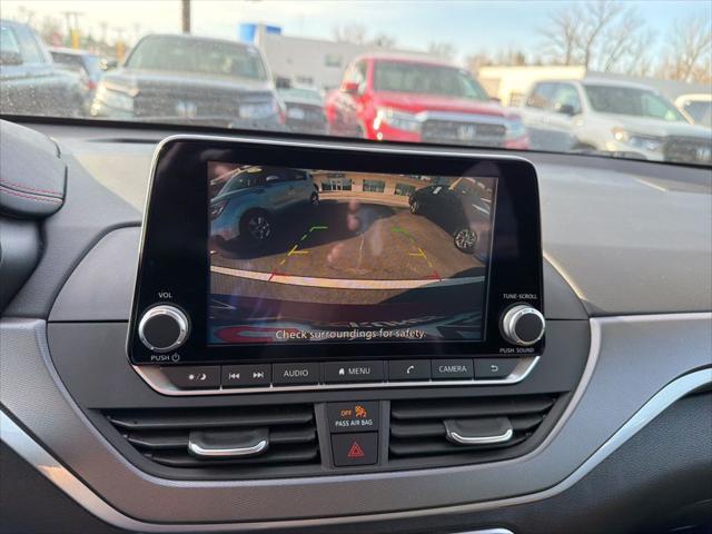 2025 Nissan Altima SR FWD
