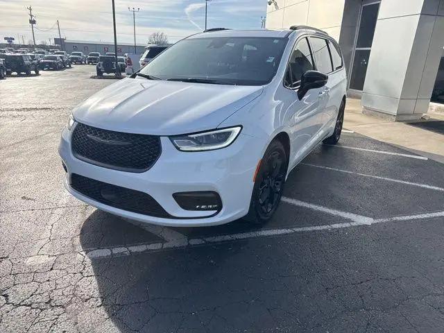 2025 Chrysler Pacifica Limited for sale in Marshfield, MO