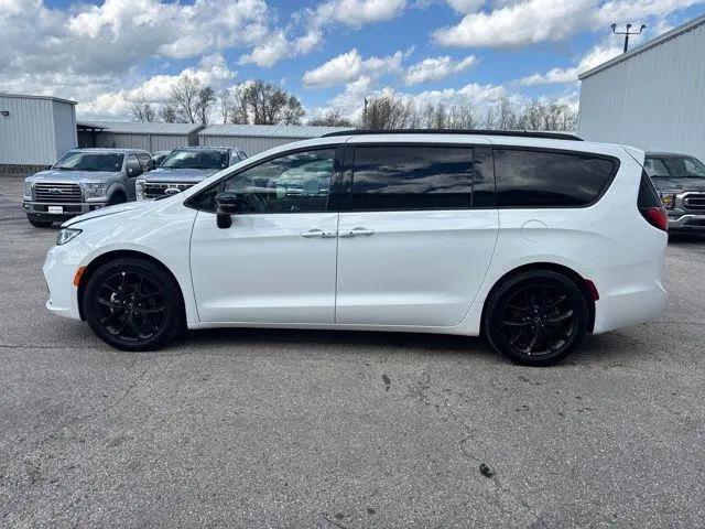 2025 Chrysler Pacifica Limited for sale in Marshfield, MO